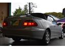 ＣＬＫ３２０カブリオレ　アバンギャルド　車検令和９年１月３０日　キーレス２　ＥＴＣ　走行６２０００キロ　マニュアルモード　クルーズコントロール　黒本革電動シート　シートヒーター　ＡＡＣ　タイミングチェーン（24枚目）