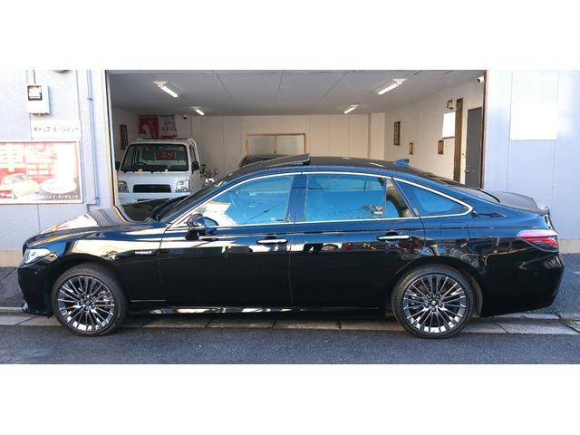 クラウンハイブリッド Ｇ－エグゼクティブ　Ｆｏｕｒ　マイコン制御チルト＆スライド電動ムーンルーフ　パーキングサポートブレーキ（後方歩行者）／リヤカメラディテクション　パノラミックビューモニター＆インテリジェントパーキングアシスト２（巻き込み警報機能付）（4枚目）