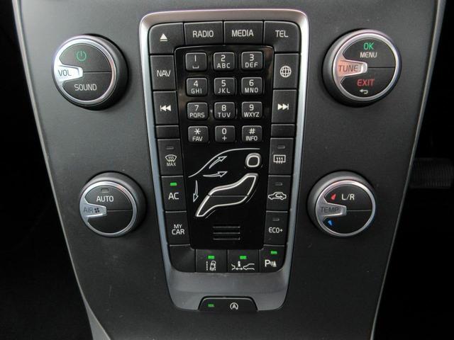 Ｖ４０ クロスカントリー　Ｔ３　純正ＨＤＤナビ　ＥＴＣ　Ｂｌｕｅｔｏｏｔｈオーディオ　バックカメラ　シティーセーフティ　レーンキープエイド　ブラインドスポットモニター　クリアランスソナー　純正ドライブレコーダー　オートライト　禁煙車（27枚目）