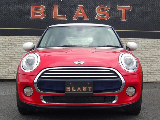 ＭＩＮＩ クーパーＤ　本革シート　シートヒーター　純正ＨＤＤナビ　Ｂｌｕｅｔｏｏｔｈ　ＥＴＣ　純正ＬＥＤ　オートライト　純正１５インチＡＷ　ディーゼルターボ　アイドリングストップ　横滑り防止機能　左右独立フルオートエアコン（6枚目）