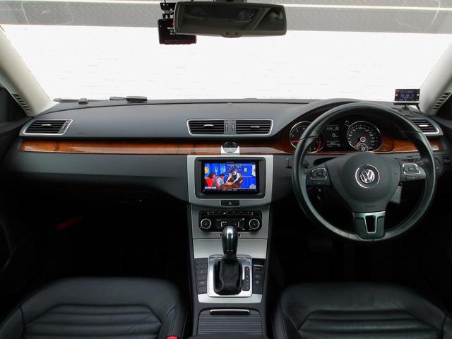 パサートヴァリアント ＴＳＩハイライン　本革シート　シートヒーター　パワーシート　社外ＨＤＤナビ　フルセグ　Ｂｌｕｅｔｏｏｔｈ　バックカメラ　ドライブレコーダー　純正ＨＩＤヘッドライト　オートライト　純正１７インチＡＷ　クリアランスソナー（19枚目）