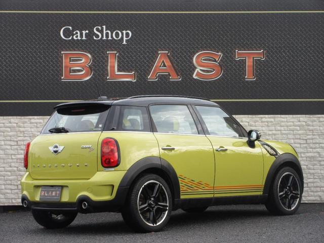 ＭＩＮＩ クーパーＳＤ　クロスオーバー　サンライト　特別仕様車　ディーゼルターボ　社外メモリーナビ　フルセグＴＶ　Ｂｌｕｅｔｏｏｔｈ　バックカメラ　純正ＨＩＤヘッドライト　オートライト　純正１８インチＡＷ　クルーズコントロール　シートカバー　横滑り防止（5枚目）