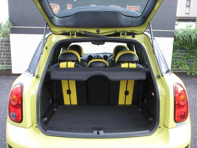 ＭＩＮＩ クーパーＳＤ　クロスオーバー　サンライト　特別仕様車　ディーゼルターボ　社外メモリーナビ　フルセグＴＶ　Ｂｌｕｅｔｏｏｔｈ　バックカメラ　純正ＨＩＤヘッドライト　オートライト　純正１８インチＡＷ　クルーズコントロール　シートカバー　横滑り防止（16枚目）