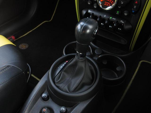ＭＩＮＩ クーパーＳＤ　クロスオーバー　サンライト　特別仕様車　ディーゼルターボ　社外メモリーナビ　フルセグＴＶ　Ｂｌｕｅｔｏｏｔｈ　バックカメラ　純正ＨＩＤヘッドライト　オートライト　純正１８インチＡＷ　クルーズコントロール　シートカバー　横滑り防止（22枚目）