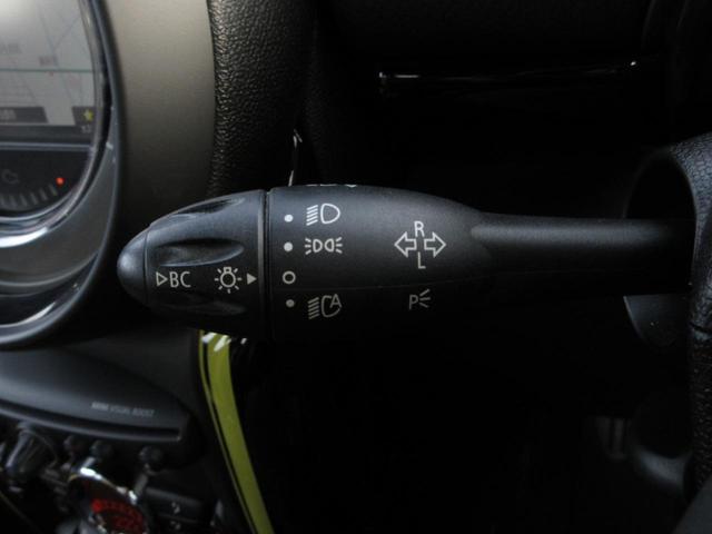 ＭＩＮＩ クーパーＳＤ　クロスオーバー　サンライト　特別仕様車　ディーゼルターボ　社外メモリーナビ　フルセグＴＶ　Ｂｌｕｅｔｏｏｔｈ　バックカメラ　純正ＨＩＤヘッドライト　オートライト　純正１８インチＡＷ　クルーズコントロール　シートカバー　横滑り防止（26枚目）