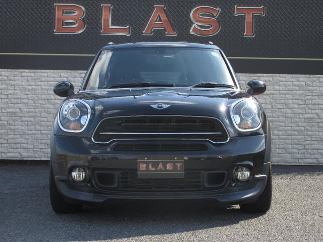 ＭＩＮＩ ジョンクーパーワークス　クロスオーバー　フルタイム４ＷＤ　ｈａｒｍａｒｋａｒｄｏｎオーディオ　社外メモリーナビ　フルセグ　バックカメラ　ＪＣＷフルエアロ　ＪＣＷ専用１８ＡＷ　ブレーキキャリパー　ＨＩＤライトフォグ　シートヒーター（6枚目）