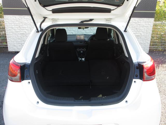 デミオ XDツーリング 6速マニュアル 衝突被害軽減ブレーキ 純正SDナビ フルセグTV Bluetooth オートクルコン シートヒーター 純正LEDライト オートライト アイドリングストップ ヘッドアップディスプレイ(15枚目)