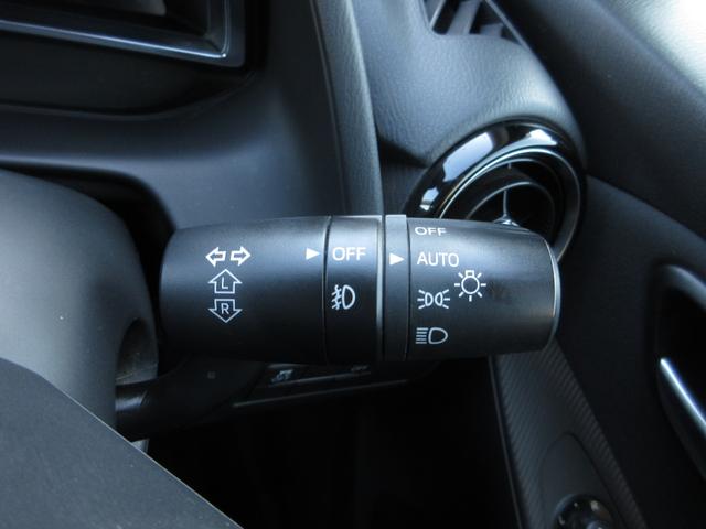 デミオ XDツーリング 6速マニュアル 衝突被害軽減ブレーキ 純正SDナビ フルセグTV Bluetooth オートクルコン シートヒーター 純正LEDライト オートライト アイドリングストップ ヘッドアップディスプレイ(30枚目)