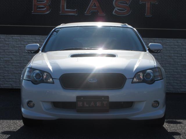 レガシィツーリングワゴン ２．０ＧＴスペックＢ　ワンオーナー　フルタイム４ＷＤ　５速マニュアル　社外ＨＤＤナビ　ＭＳＶ　フルセグＴＶ　Ｂカメラ　社外マフラー　純正１８ＡＷ　パワーシート　オートエアコン　ＨＩＤライト　ルーフレール　ドアバイザー（6枚目）