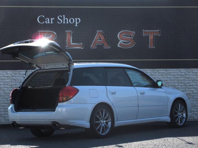 レガシィツーリングワゴン ２．０ＧＴスペックＢ　ワンオーナー　フルタイム４ＷＤ　５速マニュアル　社外ＨＤＤナビ　ＭＳＶ　フルセグＴＶ　Ｂカメラ　社外マフラー　純正１８ＡＷ　パワーシート　オートエアコン　ＨＩＤライト　ルーフレール　ドアバイザー（8枚目）