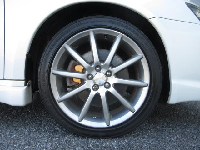 レガシィツーリングワゴン ２．０ＧＴスペックＢ　ワンオーナー　フルタイム４ＷＤ　５速マニュアル　社外ＨＤＤナビ　ＭＳＶ　フルセグＴＶ　Ｂカメラ　社外マフラー　純正１８ＡＷ　パワーシート　オートエアコン　ＨＩＤライト　ルーフレール　ドアバイザー（12枚目）