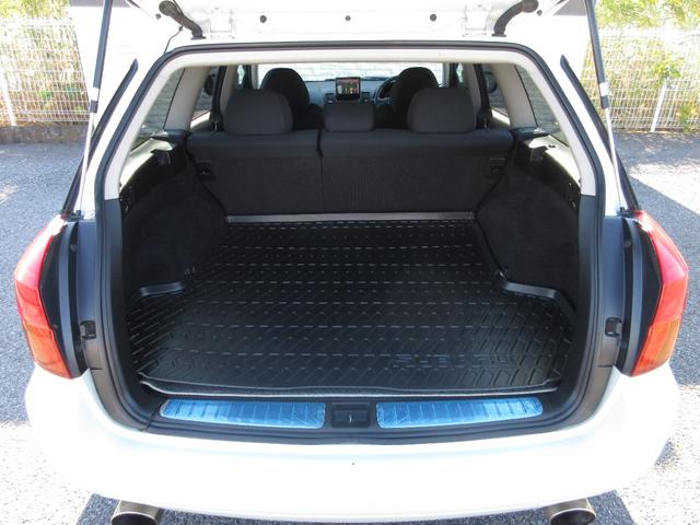 レガシィツーリングワゴン ２．０ＧＴスペックＢ　ワンオーナー　フルタイム４ＷＤ　５速マニュアル　社外ＨＤＤナビ　ＭＳＶ　フルセグＴＶ　Ｂカメラ　社外マフラー　純正１８ＡＷ　パワーシート　オートエアコン　ＨＩＤライト　ルーフレール　ドアバイザー（14枚目）