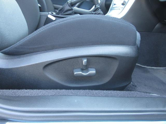 レガシィツーリングワゴン ２．０ＧＴスペックＢ　ワンオーナー　フルタイム４ＷＤ　５速マニュアル　社外ＨＤＤナビ　ＭＳＶ　フルセグＴＶ　Ｂカメラ　社外マフラー　純正１８ＡＷ　パワーシート　オートエアコン　ＨＩＤライト　ルーフレール　ドアバイザー（28枚目）