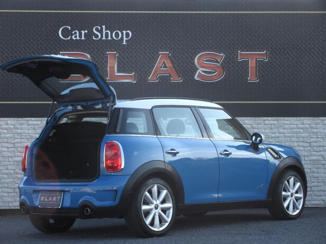 使い勝手の良い５人乗りのミニクロスオーバーです♪