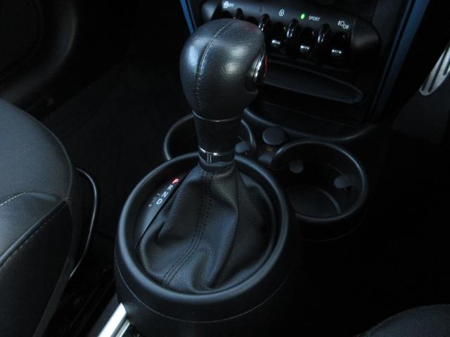 女性の方でも運転しやすいオートマチックです♪ＭＴモード付☆