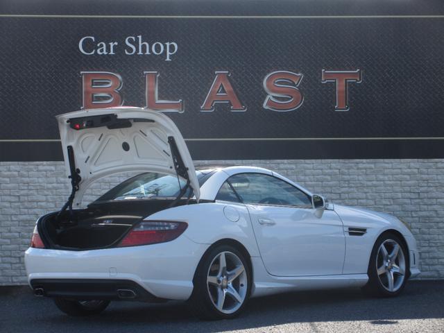 ＳＬＫ ＳＬＫ２００ＭＴ　ＡＭＧスポーツパッケージ　６速マニュアル　電動オープン　オートクルコン　純正ＨＤＤナビ　フルセグＴＶ　Ｂｌｕｅｔｏｏｔｈ　ＭＳＶ　本革シート　シートヒーター　オートライト　エアスカーフ　ＥＴＣ　横滑り防止　純正１８ＡＷ（8枚目）