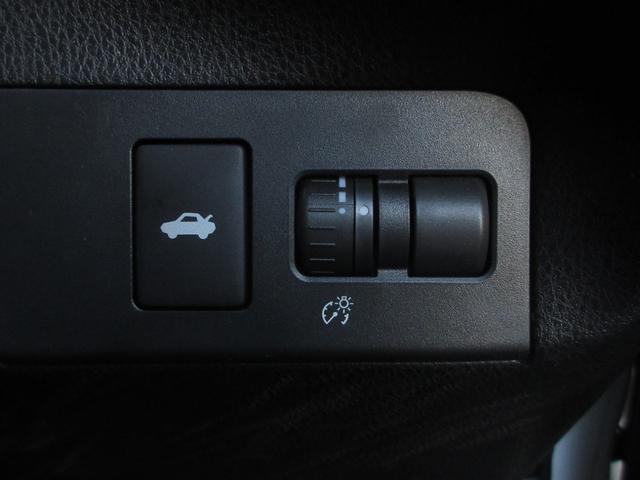 ８６ ＧＴリミテッド　６速マニュアル　モデリスタフルエアロ　ＲＡＹＳ１８インチＡＷ　柿本改マフラー　ＴＥＩＮ車高調　ＥＮＤＬＥＳＳブレーキキャリパー　ハーフレザーシート　シートヒーター　オートライト　左右独立オートエアコン（30枚目）