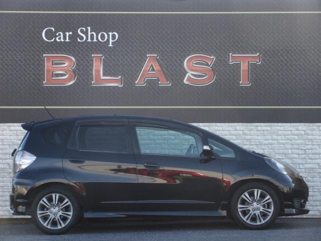 フィット ＲＳ　６速マニュアル　ディスプレイオーディオ　Ａｎｄｒｏｉｄ　Ａｕｔｏ　Ａｐｐｌｅ　Ｃａｒ　Ｐｌａｙ　パイオニア製チューンアップツイーター　ウィンドウデフォッガー　スロットルコントローラー　電格ミラー（10枚目）