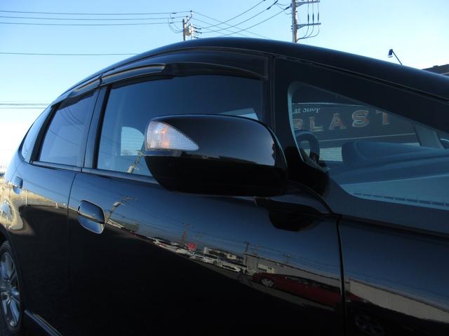 フィット ＲＳ　６速マニュアル　ディスプレイオーディオ　Ａｎｄｒｏｉｄ　Ａｕｔｏ　Ａｐｐｌｅ　Ｃａｒ　Ｐｌａｙ　パイオニア製チューンアップツイーター　ウィンドウデフォッガー　スロットルコントローラー　電格ミラー（13枚目）