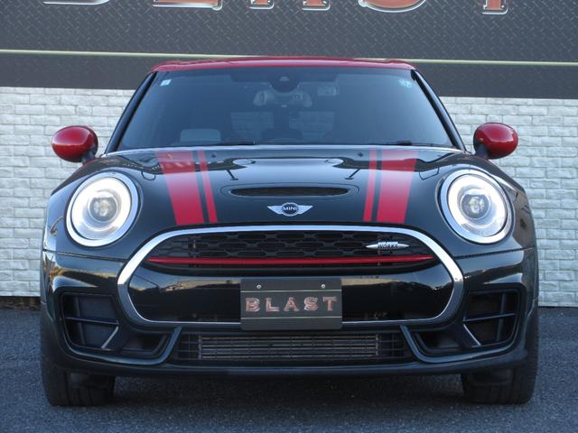 グレードは「ジョン・クーパー・ワークス４ＷＤ」です♪