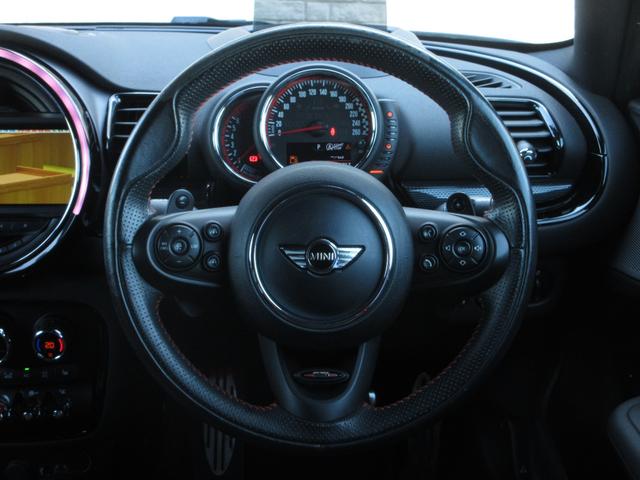 純正ステアリングの状態もとても良好です♪