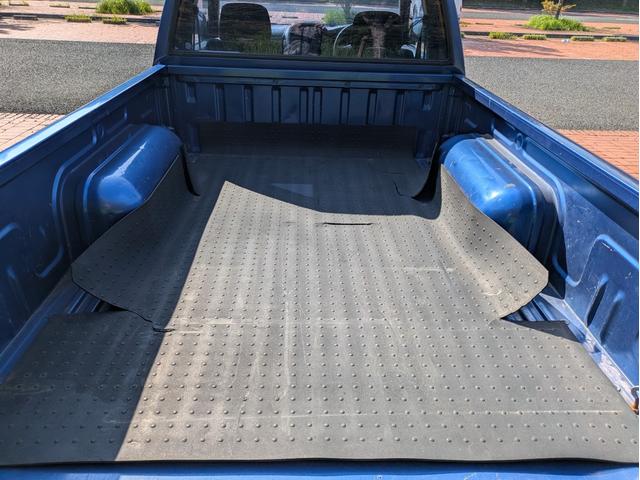 ダットサンピックアップ キングキャブ　ＡＸ　ローダウン・ＥＴＣ・電動格納ミラー・キーレス（20枚目）