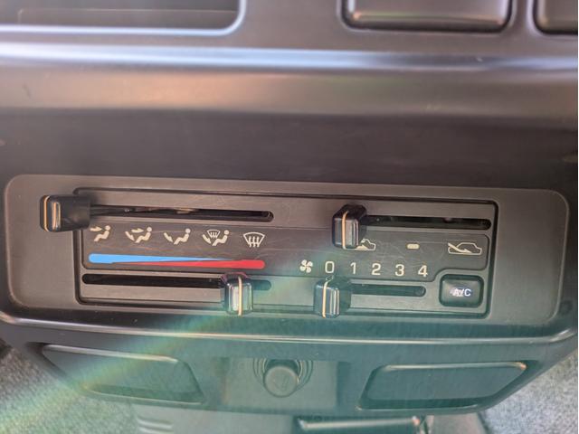 ダットサンピックアップ キングキャブ　ＡＸ　ローダウン・ＥＴＣ・電動格納ミラー・キーレス（24枚目）