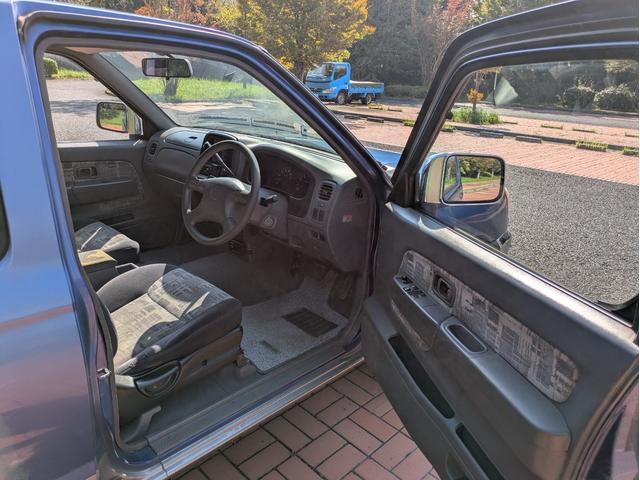 ダットサンピックアップ キングキャブ　ＡＸ　ローダウン・ＥＴＣ・電動格納ミラー・キーレス（28枚目）