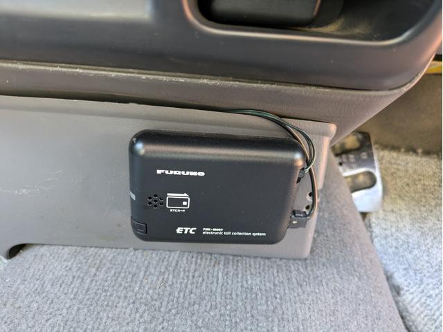 ダットサンピックアップ キングキャブ　ＡＸ　ローダウン・ＥＴＣ・電動格納ミラー・キーレス（42枚目）