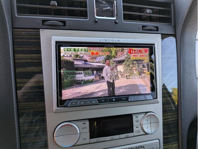 リンカーンナビゲーター ベースグレード　ディーラー車・８ナンバー・車椅子移動車登録・社外ナビ・フルセグ・ＡＬＰＩＮＥフリップダウンモニター・ＥＴＣ・キーレス・パワーバックドア・バックカメラ・フロントカメラ・右サイドカメラ・パワーシート（33枚目）