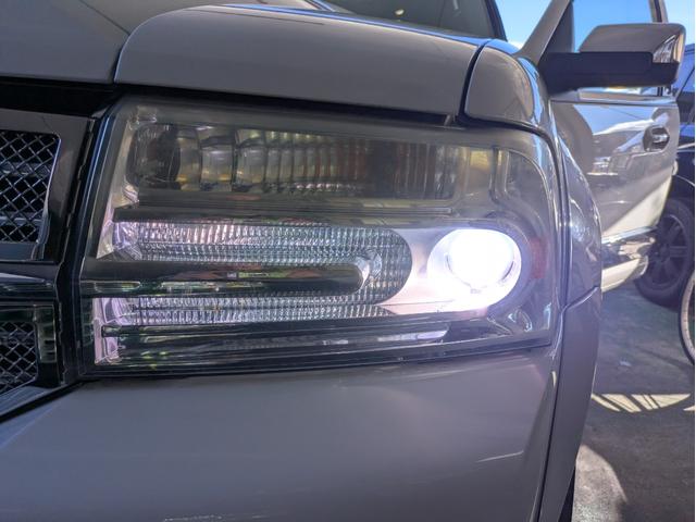 リンカーンナビゲーター ベースグレード　ディーラー車・８ナンバー・車椅子移動車登録・社外ナビ・フルセグ・ＡＬＰＩＮＥフリップダウンモニター・ＥＴＣ・キーレス・パワーバックドア・バックカメラ・フロントカメラ・右サイドカメラ・パワーシート（60枚目）