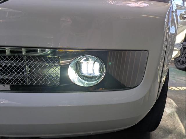 リンカーンナビゲーター ベースグレード　ディーラー車・８ナンバー・車椅子移動車登録・社外ナビ・フルセグ・ＡＬＰＩＮＥフリップダウンモニター・ＥＴＣ・キーレス・パワーバックドア・バックカメラ・フロントカメラ・右サイドカメラ・パワーシート（61枚目）