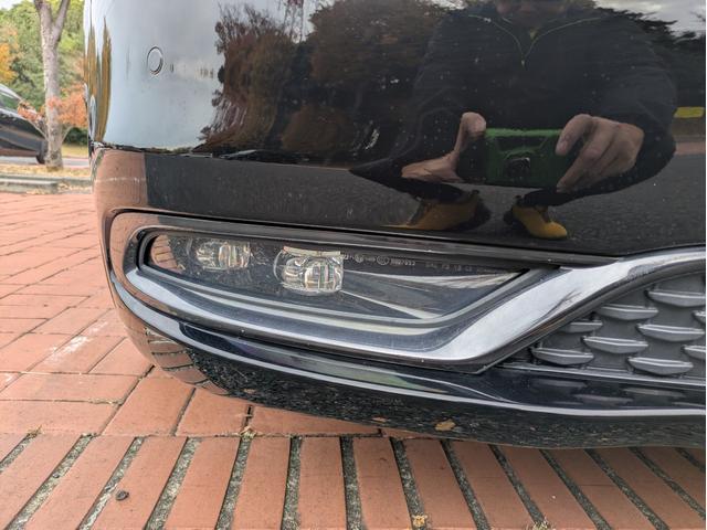クライスラー・300 300S スマートキー・ブラックレザーシート・パワーシート・シートヒーター・プッシュスタート・社外22インチAW・社外フルセグ・ETC・バックカメラ・クルーズコントロール・Bluetooth・ヒートステアリング(11枚目)