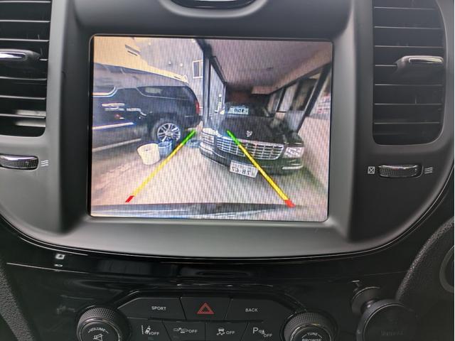 クライスラー・300 300S スマートキー・ブラックレザーシート・パワーシート・シートヒーター・プッシュスタート・社外22インチAW・社外フルセグ・ETC・バックカメラ・クルーズコントロール・Bluetooth・ヒートステアリング(27枚目)