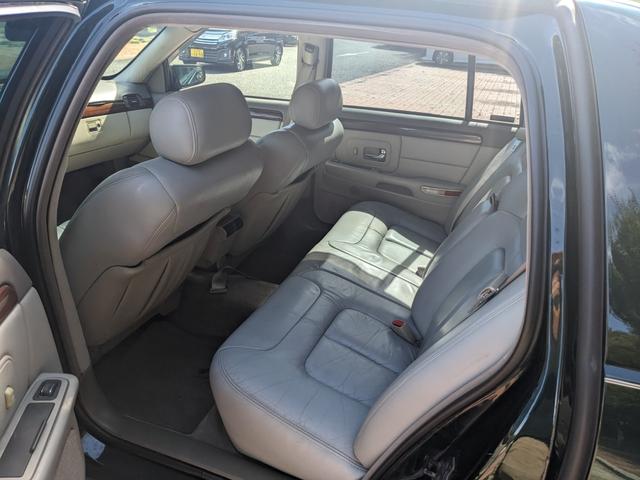 キャデラックコンコース ベースグレード　社外ナビ・フルセグ・ベージュ革シート・パワーシート・ＥＴＣ（29枚目）