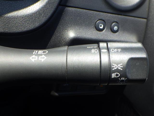 ノート ｅ－パワー　メダリスト　１年保証付　バックカメラ　Ｂｌｕｅｔｏｏｔｈ　ＥＴＣ　衝突軽減システム　レーンアシスト　ＨＩＤヘッドライト　オートライト　スマートキー　プッシュスタート　オートエアコン　電動格納ミラー　フォグランプ（25枚目）