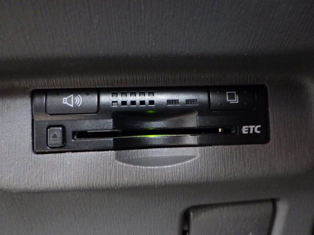 プリウス Sツーリングセレクション 1年保証付 禁煙車 純正ナビ フルセグTV バックカメラ Bluetooth ETC LEDヘッドライト オートライト CD・DVD再生 ステアリングスイッチ 純正アルミホイール プッシュスタート(20枚目)