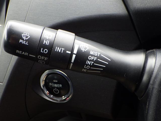 プリウス Sツーリングセレクション 1年保証付 禁煙車 純正ナビ フルセグTV バックカメラ Bluetooth ETC LEDヘッドライト オートライト CD・DVD再生 ステアリングスイッチ 純正アルミホイール プッシュスタート(26枚目)