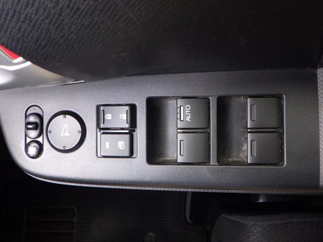 ステップワゴンスパーダ Z インターナビセレクション 1年保証付 純正ナビ ワンセグTV バックカメラ フリップダウンモニター ETC 両側パワースライドドア HIDヘッドライト ステアリングスイッチ クルーズコントロール CD・DVD再生 スマートキー(27枚目)