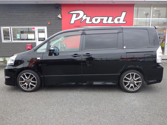 ノア Ｓｉ　Ｇ’ｓバージョンＥＤＧＥ　１年保証付　ワンオーナー　純正ＨＤＤナビ　サンルーフ　ダウンサス　フルセグ　バックカメラ　Ｂｌｕｅｔｏｏｔｈ　ＥＴＣ　両側パワースライドドア　ＨＩＤヘッドライト　ステアリングスイッチ　ＣＤ・ＤＶＤ再生（10枚目）