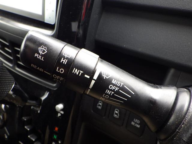 ノア Ｓｉ　Ｇ’ｓバージョンＥＤＧＥ　１年保証付　ワンオーナー　純正ＨＤＤナビ　サンルーフ　ダウンサス　フルセグ　バックカメラ　Ｂｌｕｅｔｏｏｔｈ　ＥＴＣ　両側パワースライドドア　ＨＩＤヘッドライト　ステアリングスイッチ　ＣＤ・ＤＶＤ再生（24枚目）