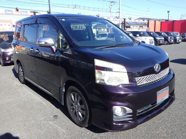 ヴォクシー ＺＳ　煌ＩＩＩ　１年保証付　後期型　社外ナビ　フルセグＴＶ　ＥＴＣ　Ｂｌｕｅｔｏｏｔｈ　両側パワースライドドア　ＨＩＤヘッドライト　オートライト　ＣＤ・ＤＶＤ再生　ハーフレザーシート　パドルシフト　プッシュスタート（5枚目）