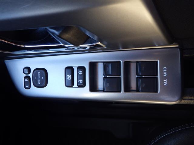 ヴォクシー ＺＳ　煌ＩＩＩ　１年保証付　後期型　社外ナビ　フルセグＴＶ　ＥＴＣ　Ｂｌｕｅｔｏｏｔｈ　両側パワースライドドア　ＨＩＤヘッドライト　オートライト　ＣＤ・ＤＶＤ再生　ハーフレザーシート　パドルシフト　プッシュスタート（24枚目）