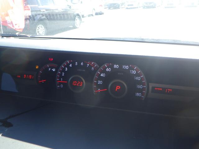 ヴォクシー ＺＳ　煌ＩＩＩ　１年保証付　後期型　社外ナビ　フルセグＴＶ　ＥＴＣ　Ｂｌｕｅｔｏｏｔｈ　両側パワースライドドア　ＨＩＤヘッドライト　オートライト　ＣＤ・ＤＶＤ再生　ハーフレザーシート　パドルシフト　プッシュスタート（25枚目）