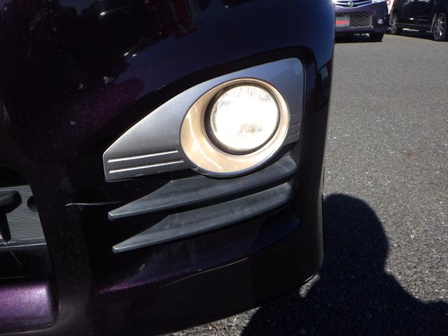 ヴォクシー ＺＳ　煌ＩＩＩ　１年保証付　後期型　社外ナビ　フルセグＴＶ　ＥＴＣ　Ｂｌｕｅｔｏｏｔｈ　両側パワースライドドア　ＨＩＤヘッドライト　オートライト　ＣＤ・ＤＶＤ再生　ハーフレザーシート　パドルシフト　プッシュスタート（48枚目）