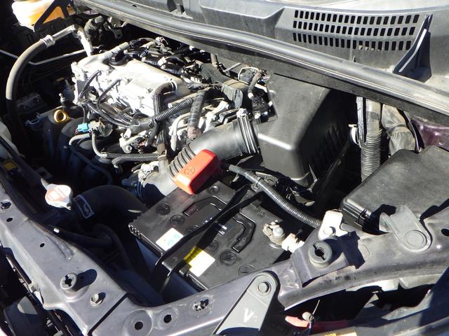 ヴォクシー ＺＳ　煌ＩＩＩ　１年保証付　後期型　社外ナビ　フルセグＴＶ　ＥＴＣ　Ｂｌｕｅｔｏｏｔｈ　両側パワースライドドア　ＨＩＤヘッドライト　オートライト　ＣＤ・ＤＶＤ再生　ハーフレザーシート　パドルシフト　プッシュスタート（49枚目）