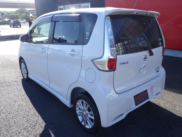 デイズ ハイウェイスター　Ｘ　１年保証付　社外メモリーナビ　ワンセグＴＶ　バックカメラ　ＥＴＣ　ＨＩＤヘッドライト　ＣＤ再生　ラジオ　アイドリングストップ　スマートキー　プッシュスタート　純正アルミホイール　ウィンカーミラー（10枚目）