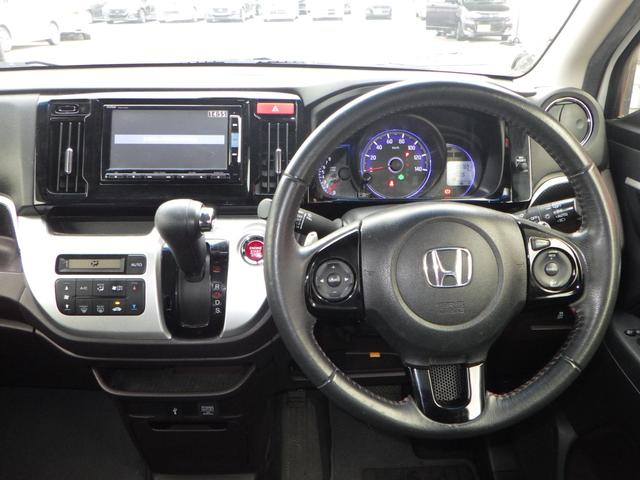 Ｎ－ＷＧＮカスタム Ｇ・ターボパッケージ　１年保証付　禁煙車　純正ナビ　前後ドライブレコーダー　バックカメラ　Ｂｌｕｅｔｏｏｔｈ　ＥＴＣ　衝突軽減システム　ＣＤ・ＤＶＤ再生　ＨＩＤヘッドライト　ターボ　ステアリングスイッチ　ハーフレザーシート（5枚目）