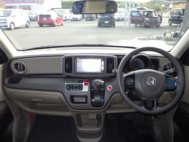 Ｎ－ＯＮＥ Ｇ・Ｌパッケージ　１年保証付　純正ナビ　バックカメラ　ＣＤ再生　ラジオ　ＨＩＤヘッドライト　オートライト　ステアリングスイッチ　スマートキー　プッシュスタート　電動格納ミラー　オートエアコン　バニティミラー　２トーン車（12枚目）