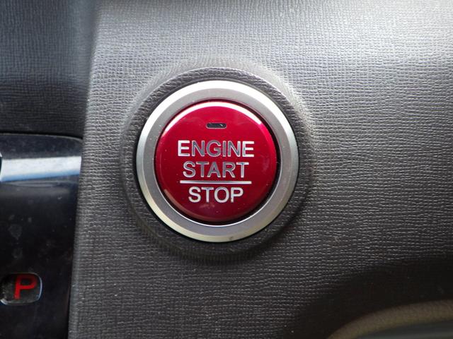 Ｎ－ＯＮＥ Ｇ・Ｌパッケージ　１年保証付　純正ナビ　バックカメラ　ＣＤ再生　ラジオ　ＨＩＤヘッドライト　オートライト　ステアリングスイッチ　スマートキー　プッシュスタート　電動格納ミラー　オートエアコン　バニティミラー　２トーン車（19枚目）